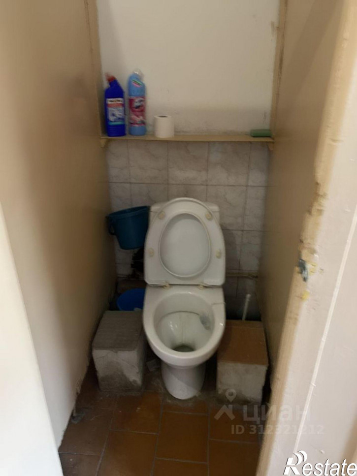 Комната ул Космонавтов, 10,  д. 10