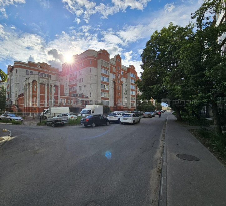 2-комн квартира ул. Галиаскара Камала, дом 49