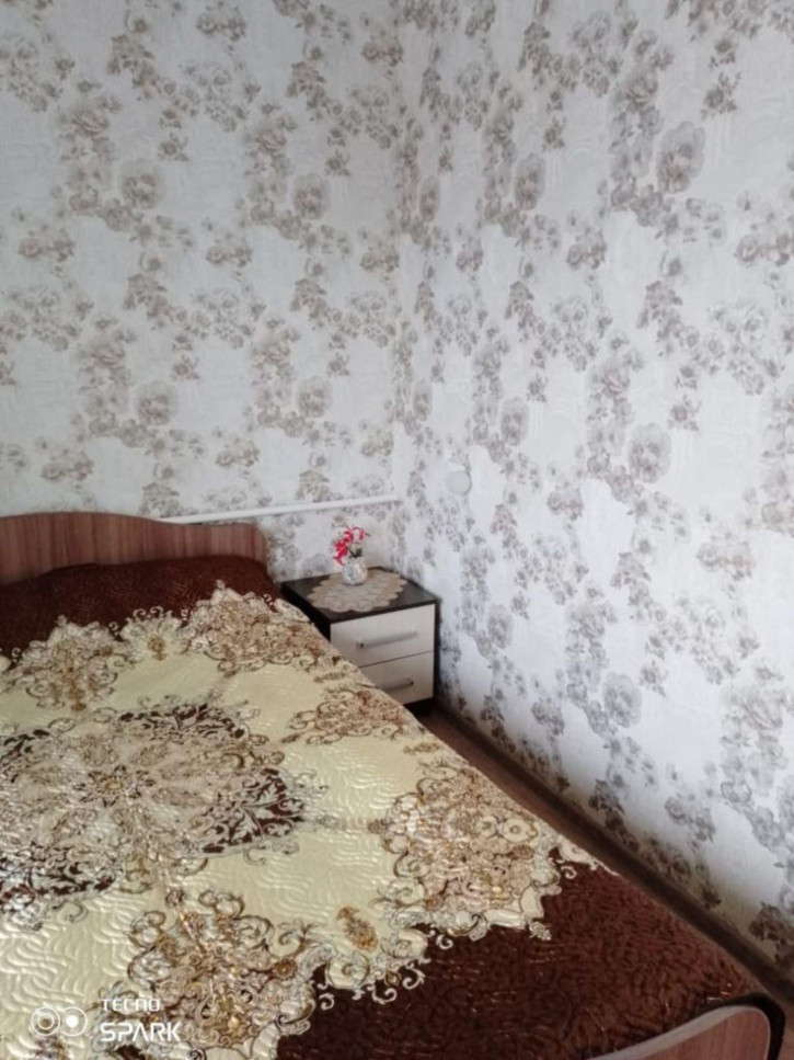 2-комн квартира Крылова ул, 30
