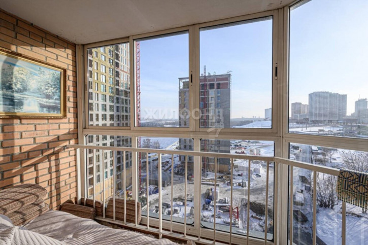 1-комн квартира Стартовая, 3