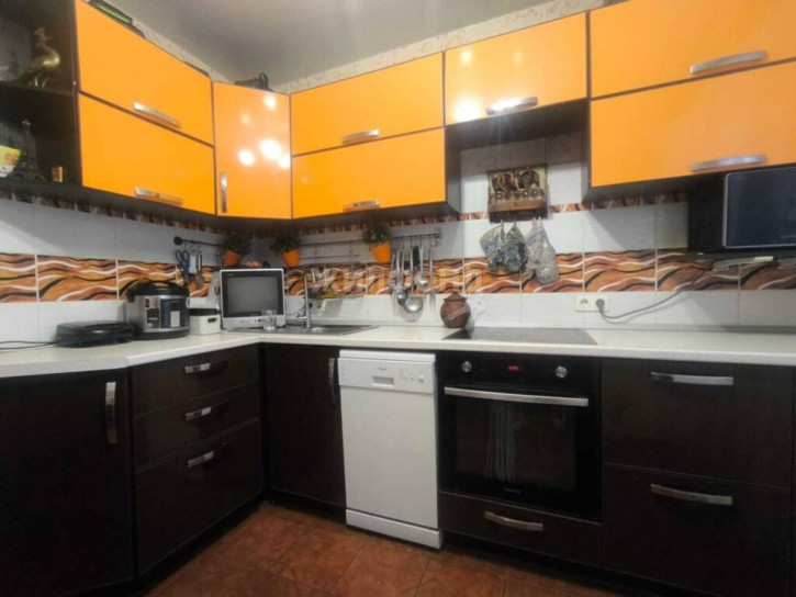 4-комн квартира Кропоткина, 261