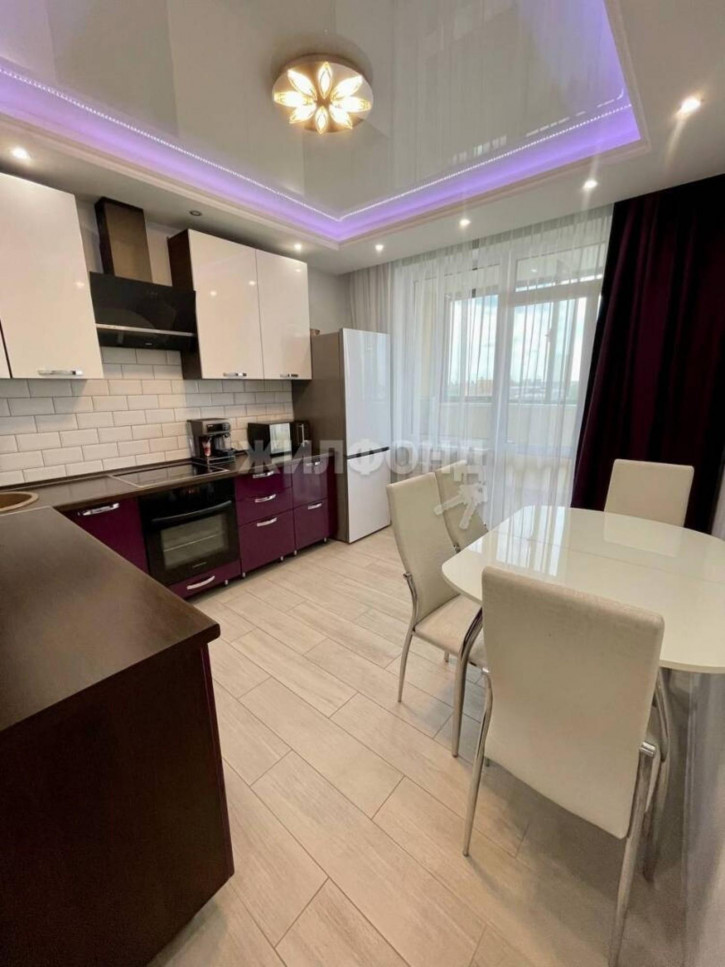 3-комн квартира Танковая, 32