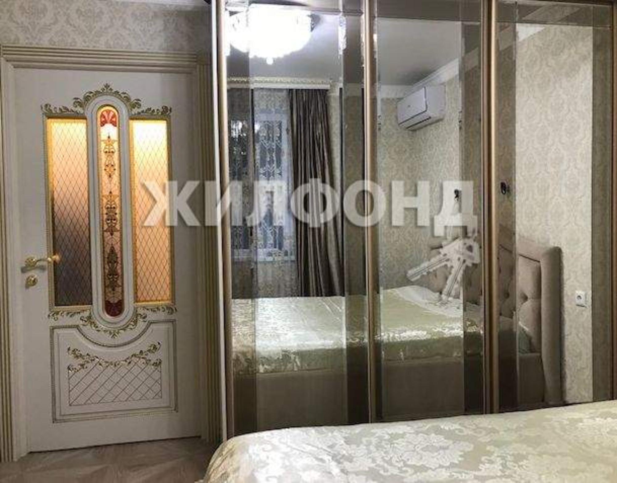 Купить квартиру за 15 800 000 рублей на Тепличная улица, д.83/1