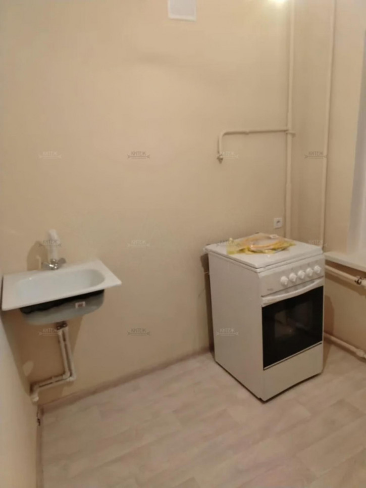 2-комн квартира Хрустальная улица,62