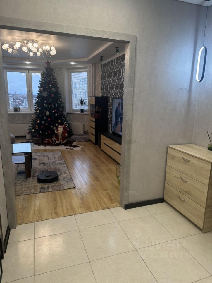 2-комн квартира Хрустальная улица,44к5