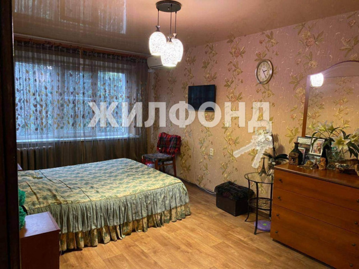 3-комн квартира Комсомольская улица, д.11