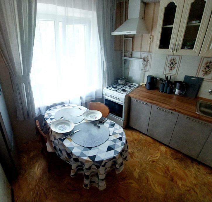 2-комн квартира Юных Ленинцев улица, д.7