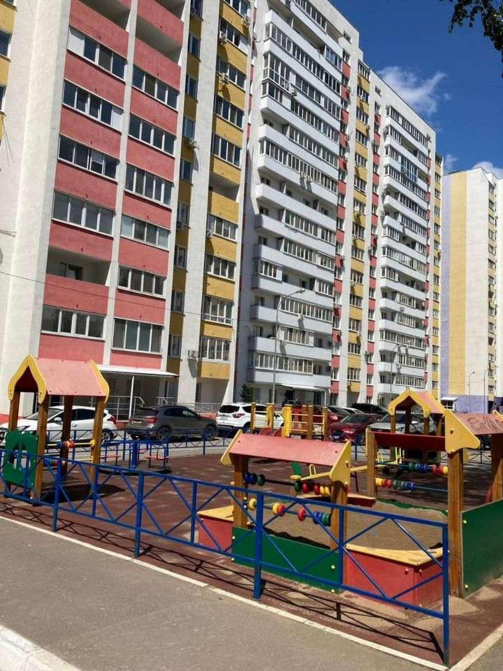 1-комн квартира Гая улица, 21