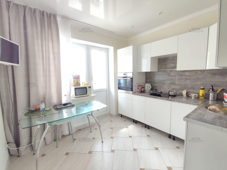 2-комн квартира 65 лет Победы ул, д.43