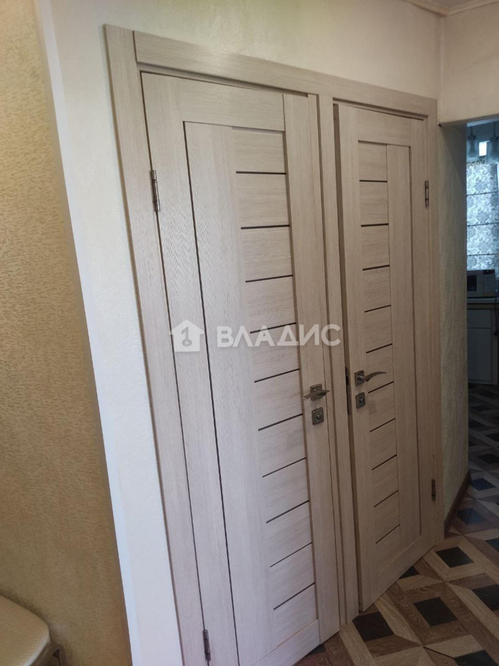 2-комн квартира улица Модорова