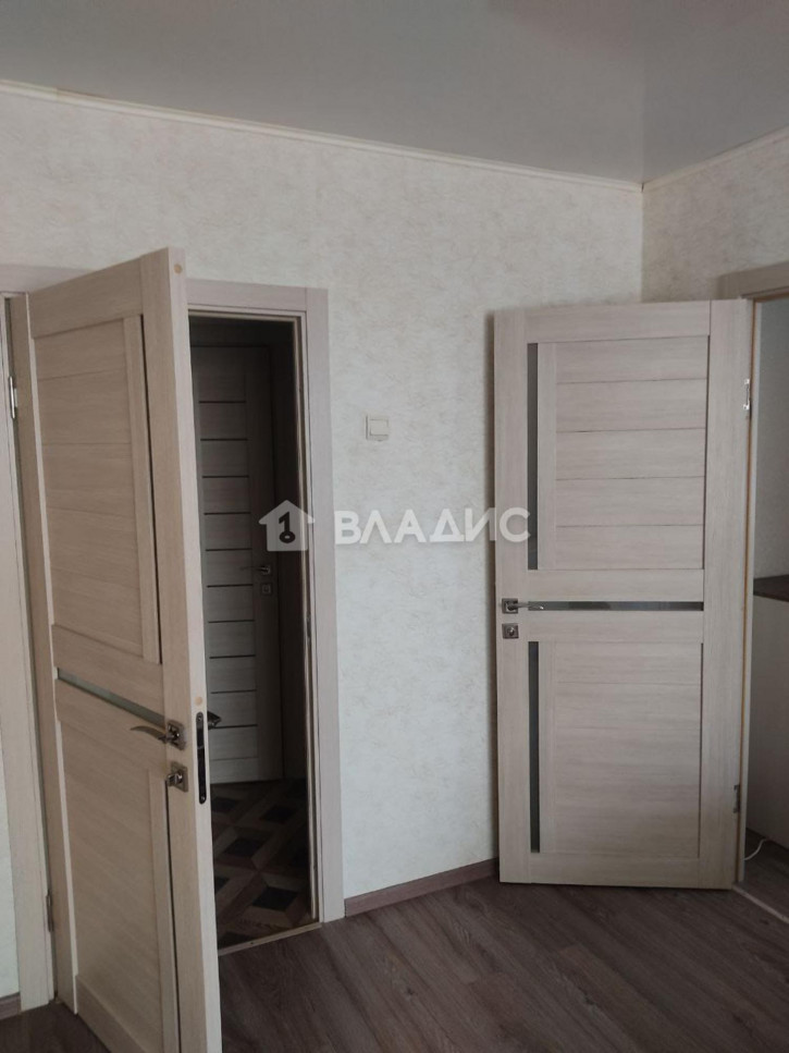 2-комн квартира улица Модорова