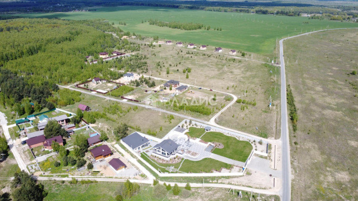 Земельный участок