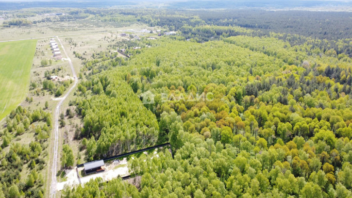 Земельный участок