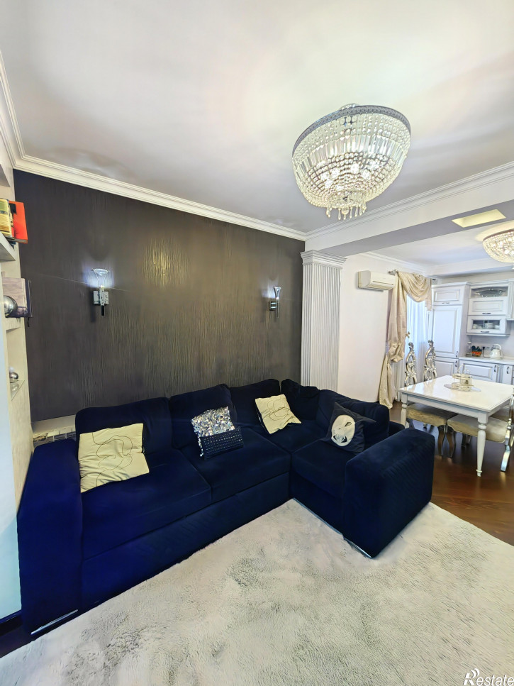 3-комн квартира Чекистов проспект, 42