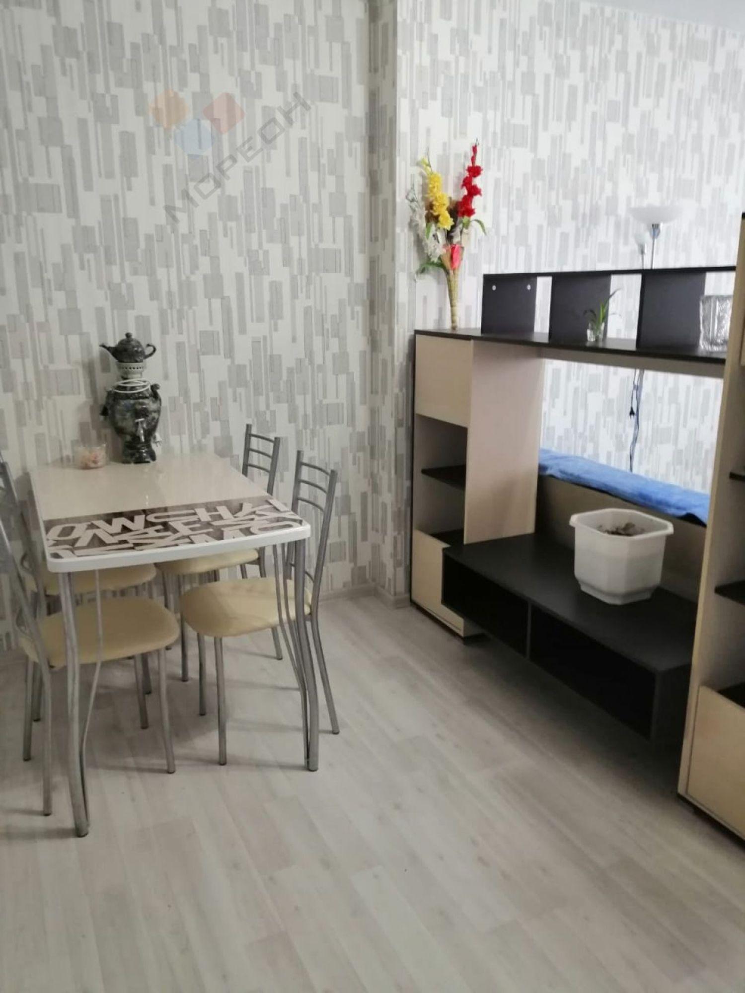 Купить квартиру за 4 635 000 рублей на Сергея Есенина ул, 104
