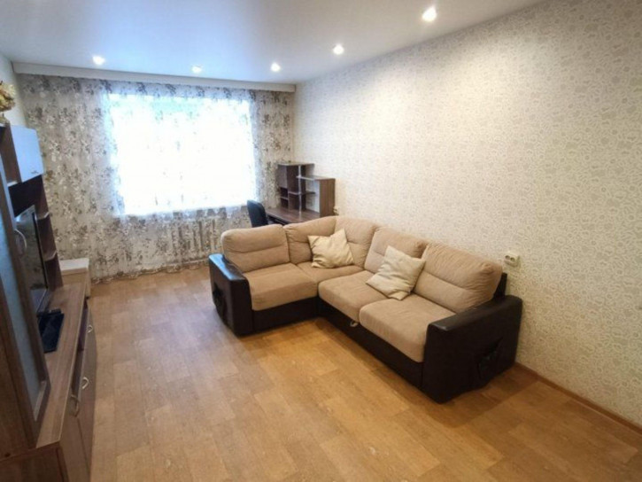 2-комн квартира Строителей пр-кт, 15Д