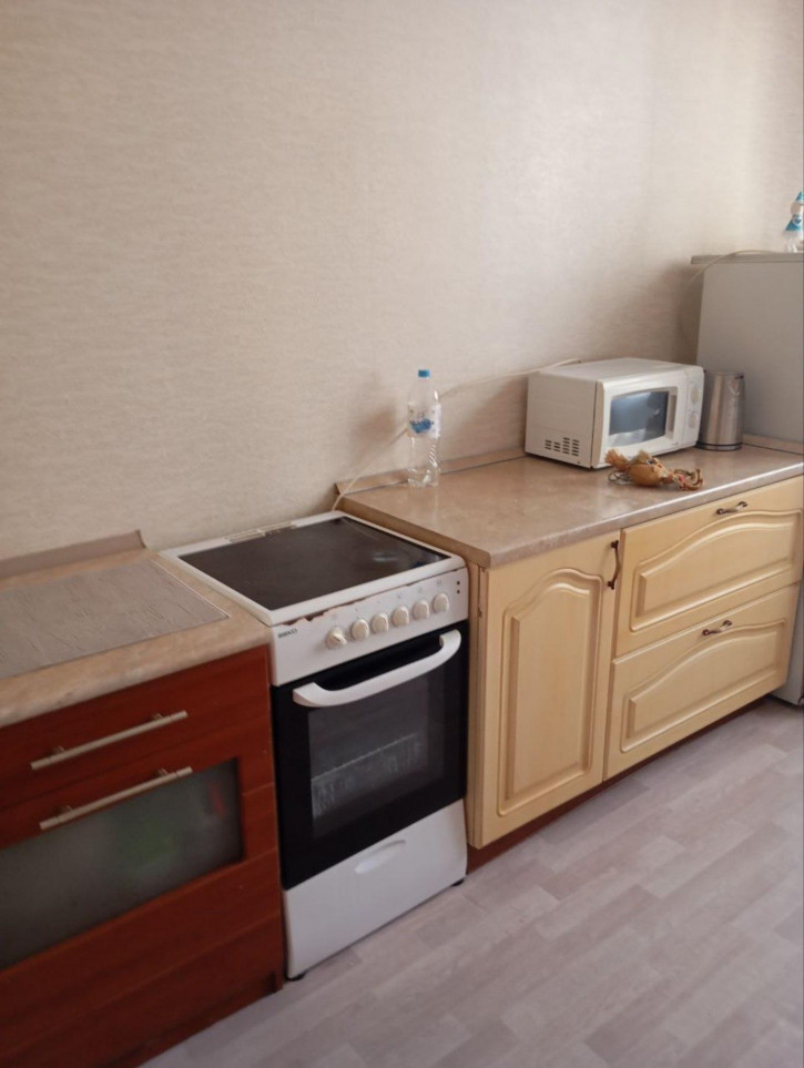 4-комн квартира улица Молокова, 29