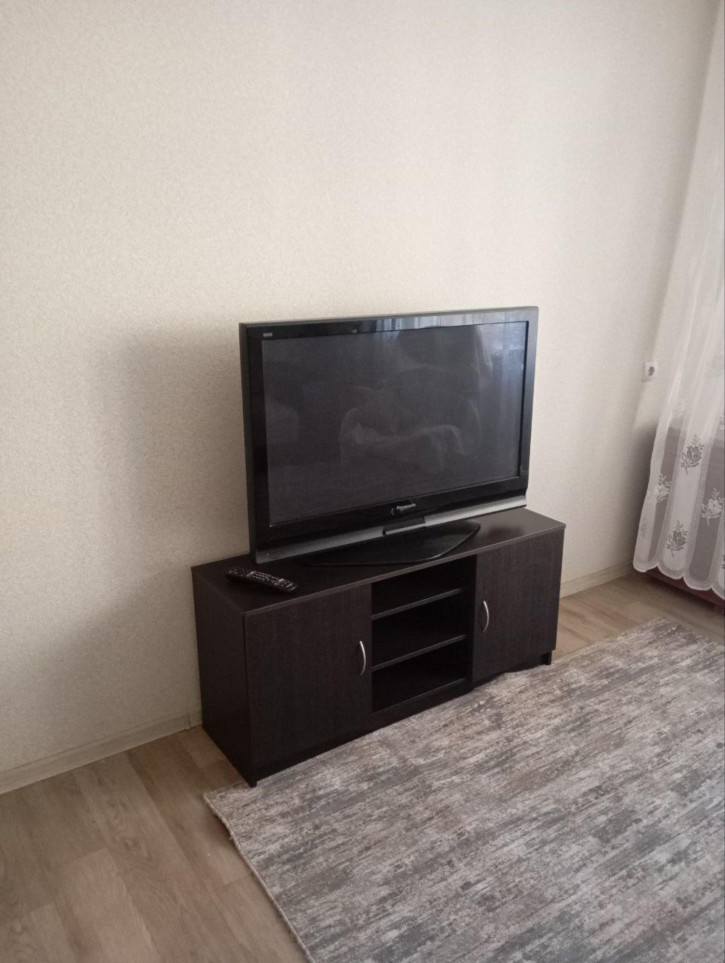 4-комн квартира улица Молокова, 29