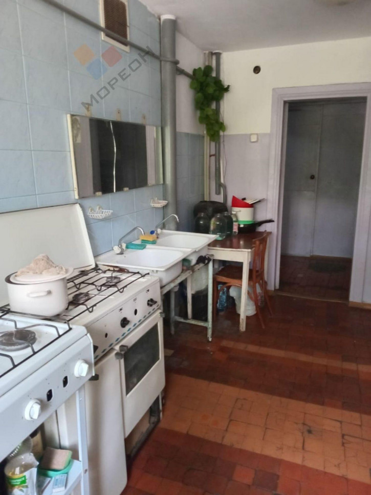 Комната Атарбекова ул, 52