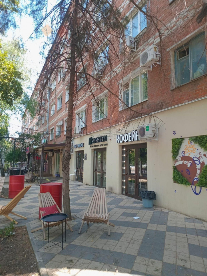 Комната Атарбекова ул, 52