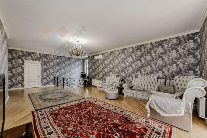 Коттедж/дом Есаульская ул, 45 Коттедж/дом Есаульская ул, 45