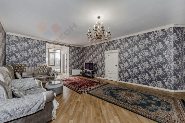 Коттедж/дом Есаульская ул, 45 Коттедж/дом Есаульская ул, 45