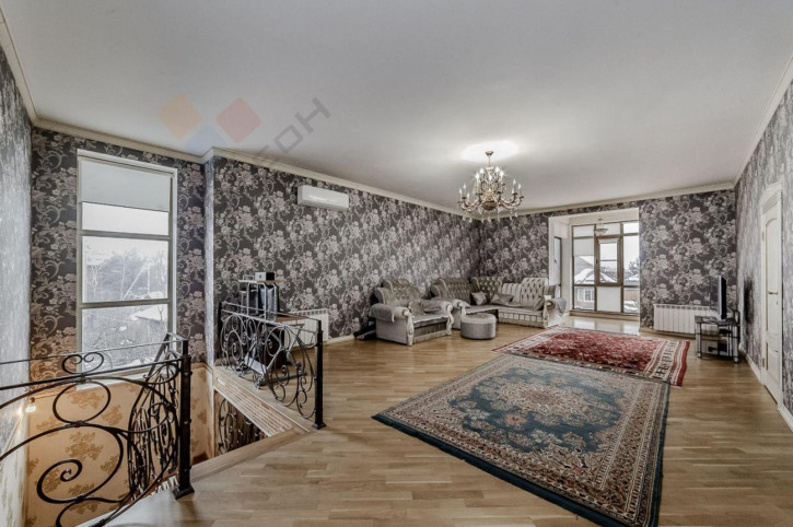 Коттедж/дом Есаульская ул, 45 Коттедж/дом Есаульская ул, 45