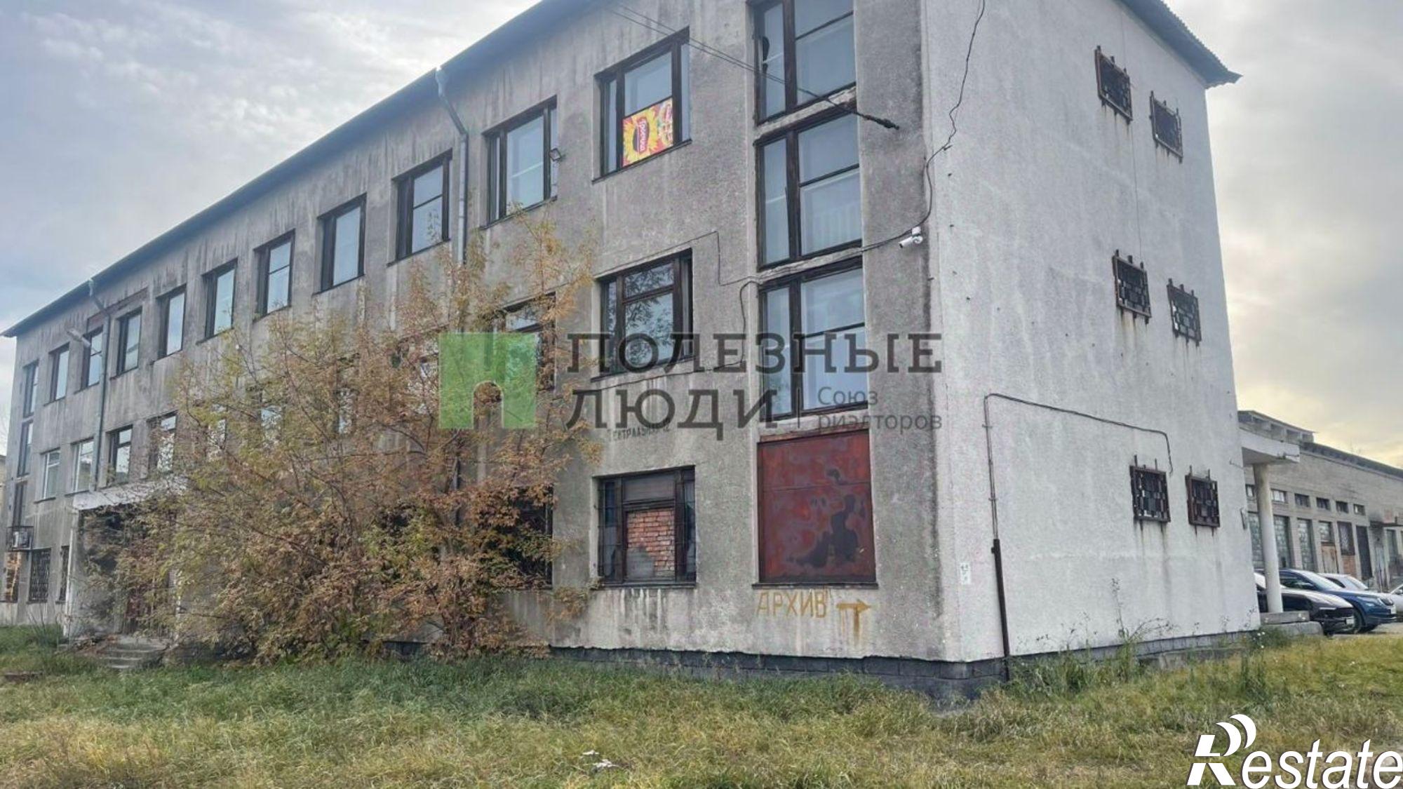 Купить производственную площадь за 44 984 800 рублей на Театральная улица, 12