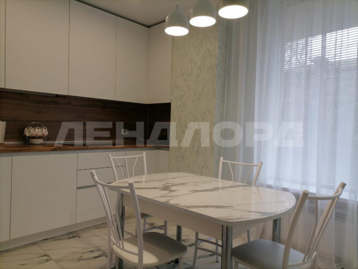 3-комн квартира Очаковская улица, 39