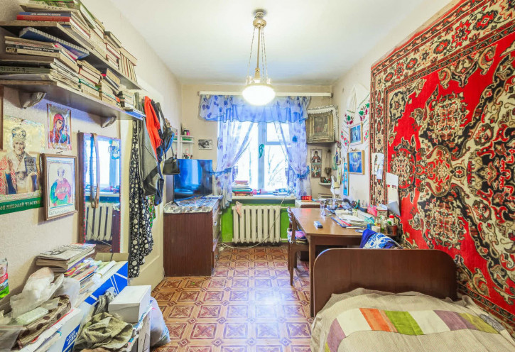 2-комн квартира набережная 6-й Армии, 197