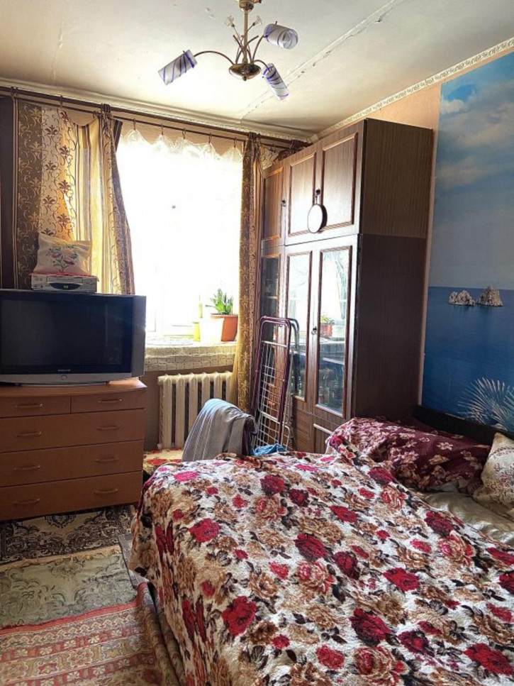 3-комн квартира Дзержинского улица, 52