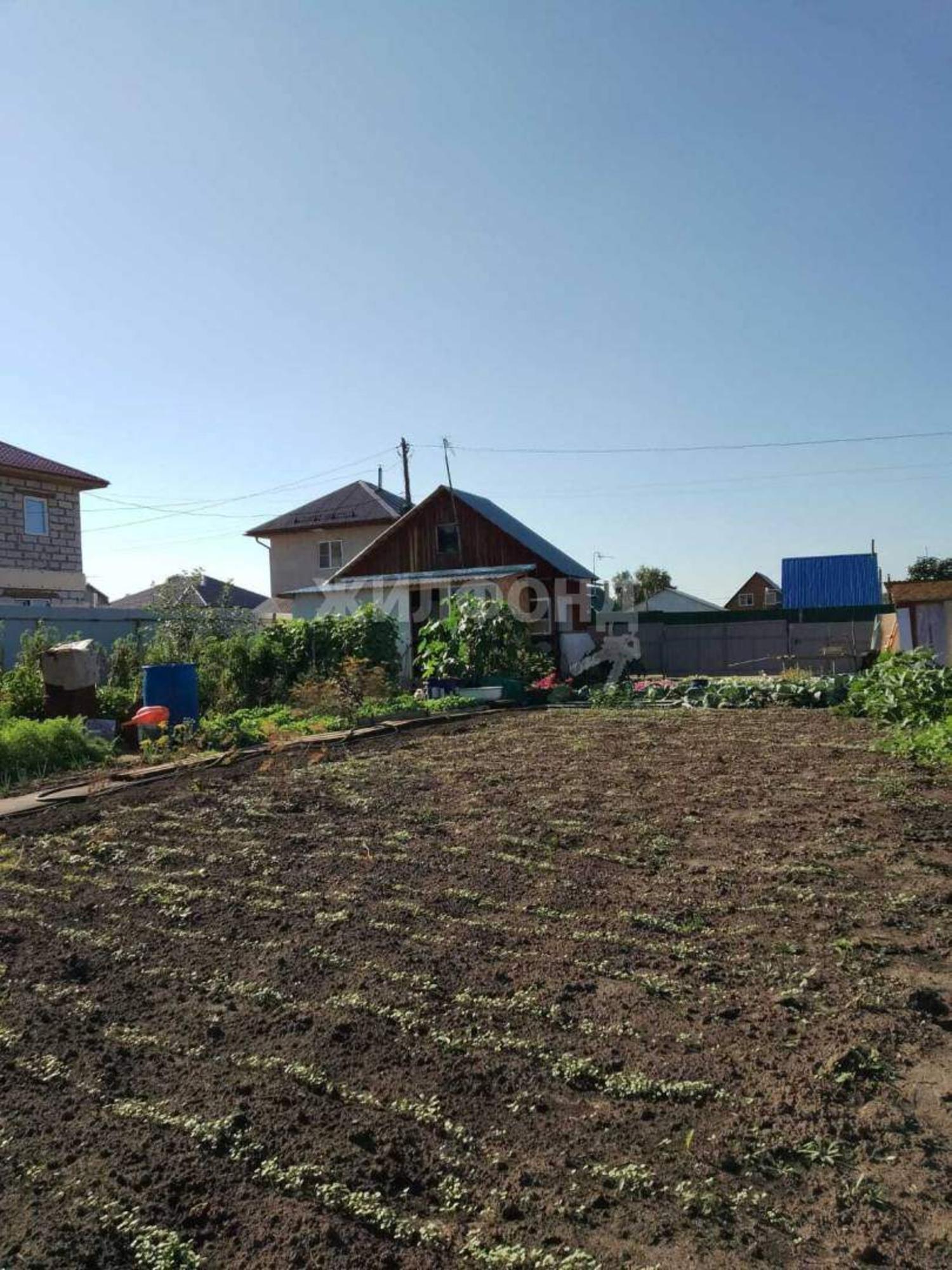 Купить дачу, дом, коттедж за 2 100 000 рублей на 14-я ул., д.Заречное)