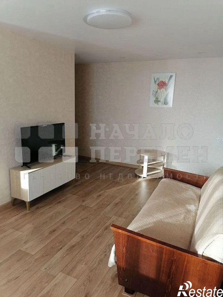 2-комн квартира пр-т Дзержинского, 35