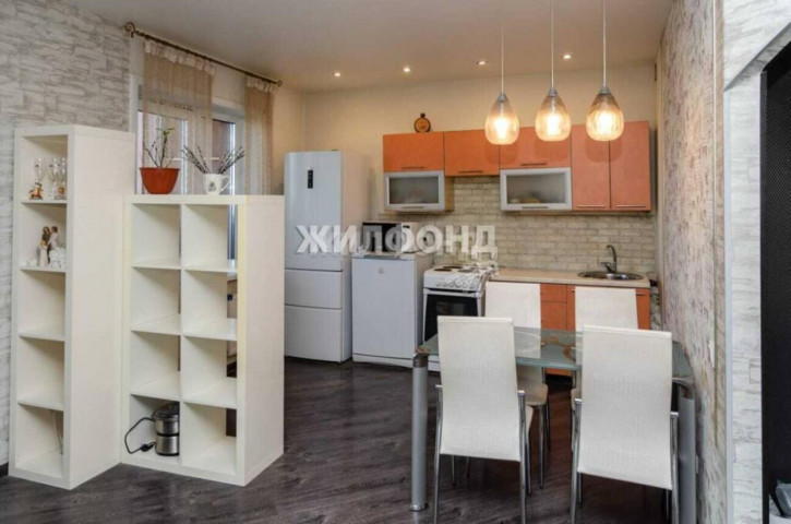 3-комн квартира Сухарная, 101/1