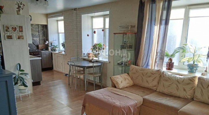 3-комн квартира ЖКО Аэропорта, 17
