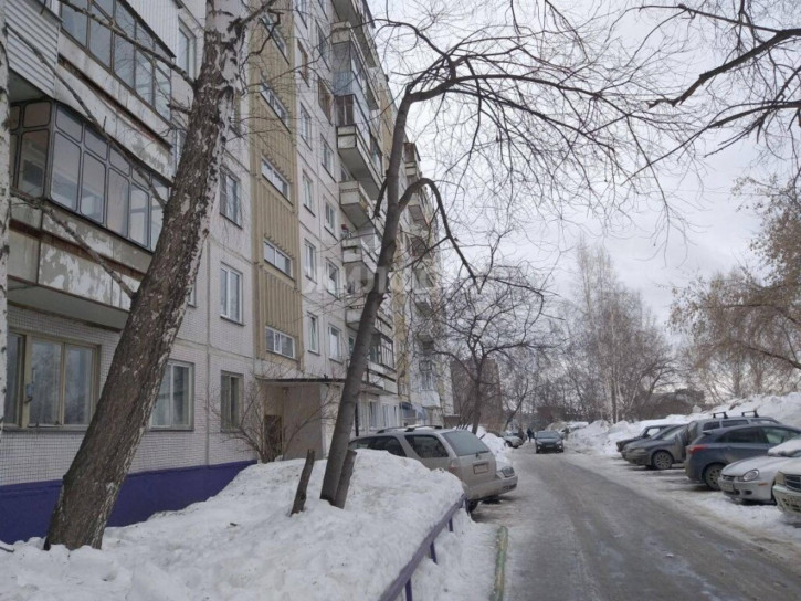 3-комн квартира Толбухина, 25