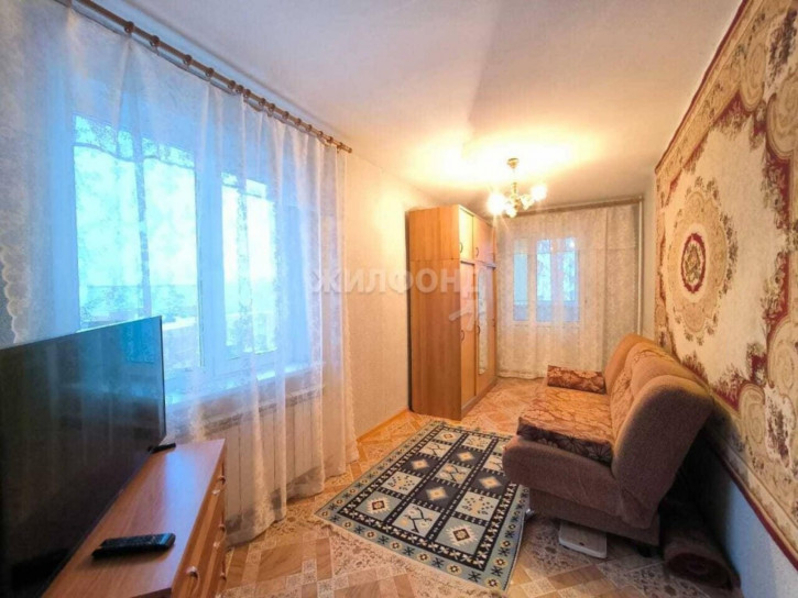 3-комн квартира Комсомольская, 4