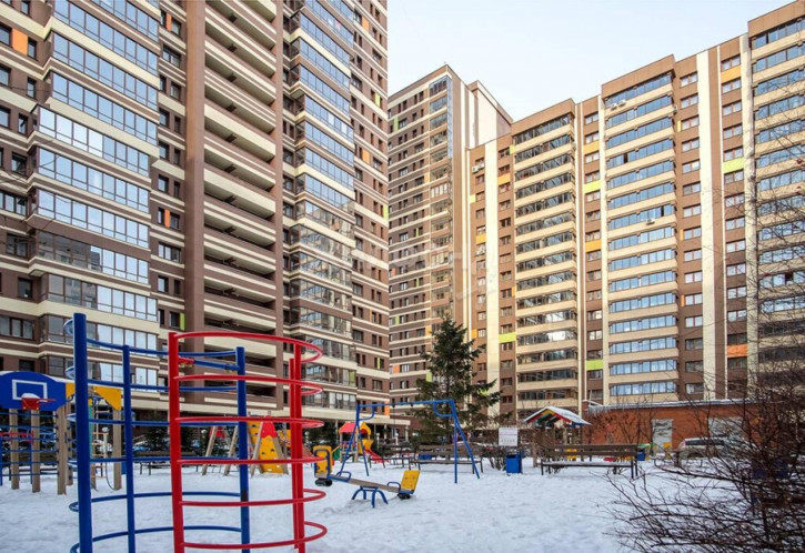 3-комн квартира Военная, 9/2