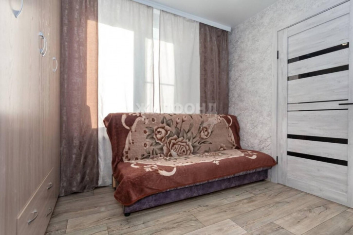 4-комн квартира Нагорная, 13