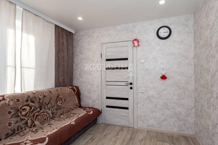 4-комн квартира Нагорная, 13