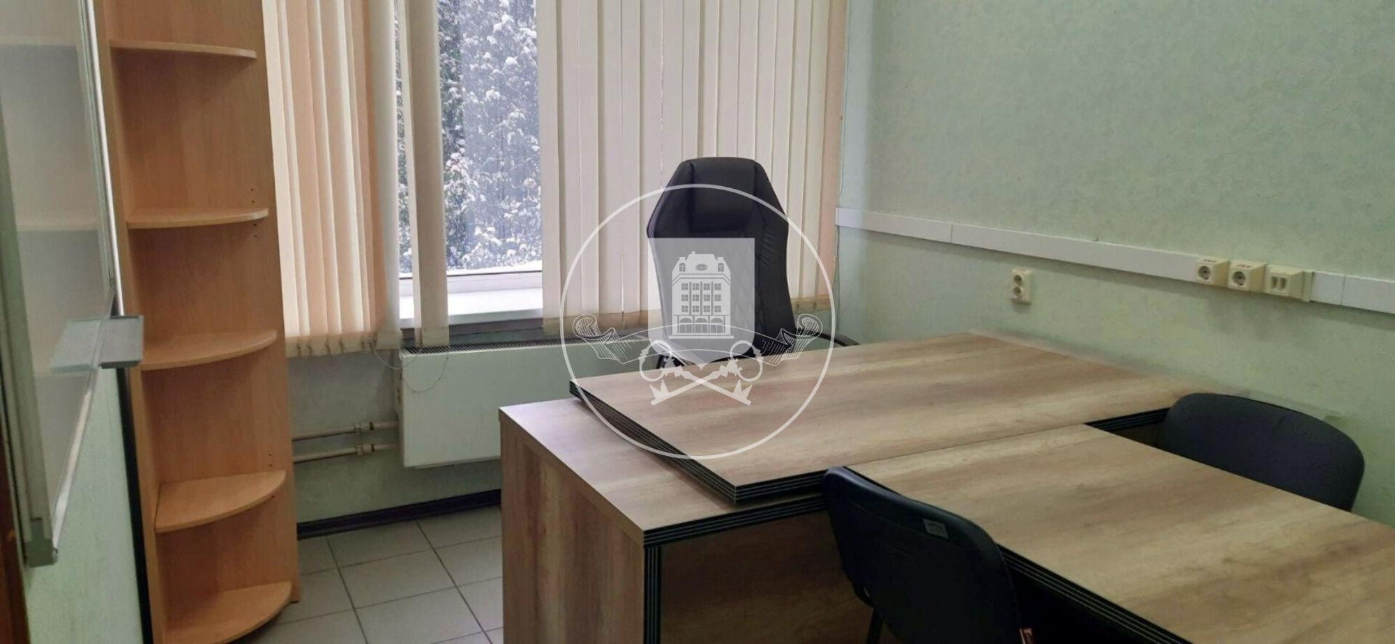 Сдать офис, помещение под офис за 23 400 рублей на Красных Зорь ул, 26