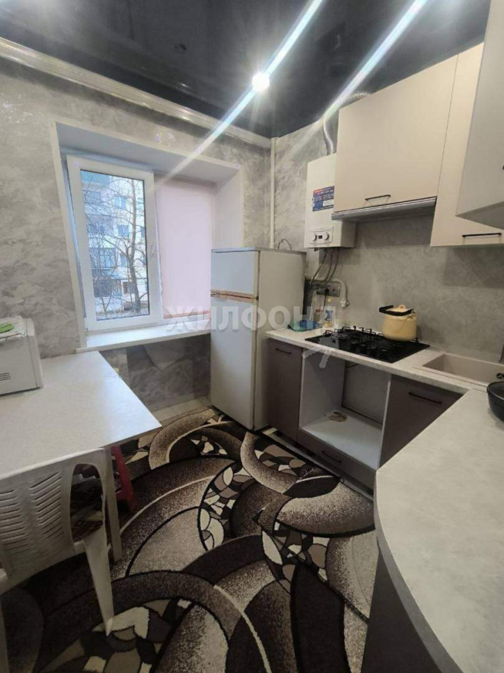 3-комн квартира Лескова улица, д.30
