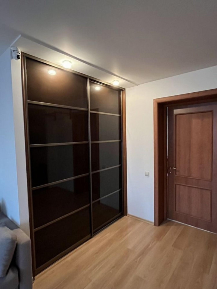 2-комн квартира Свободы улица, 158