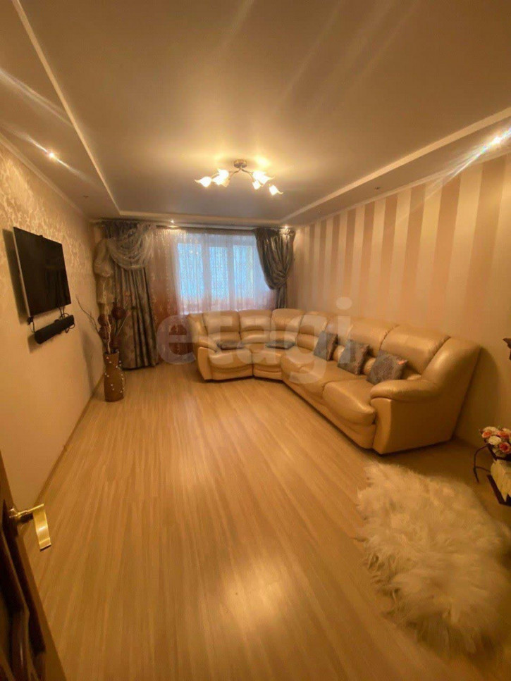3-комн квартира улица Южакова, 2 3-комн квартира улица Южакова, 2