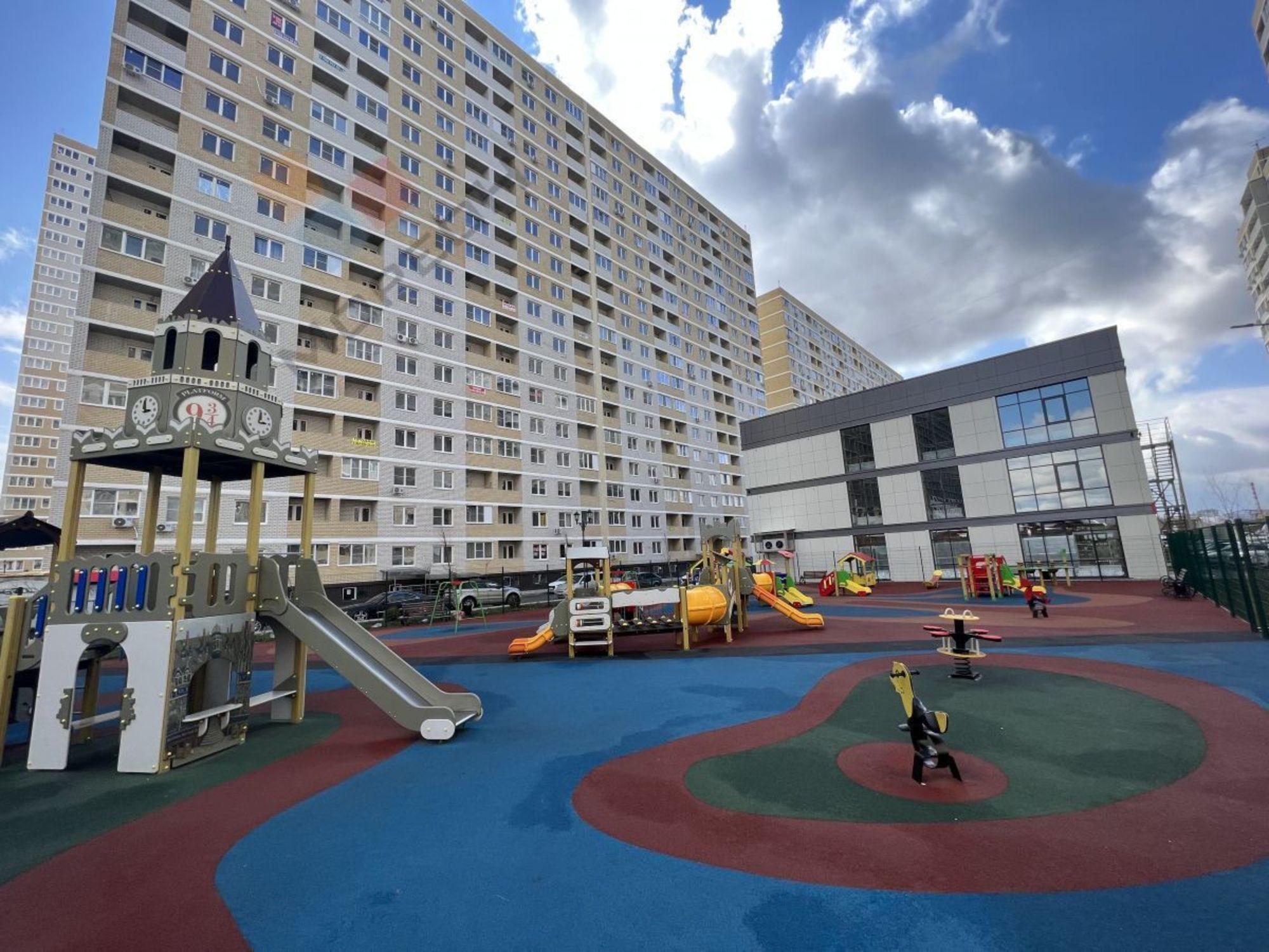 Купить квартиру за 4 000 000 рублей на Заполярная ул, 39к5