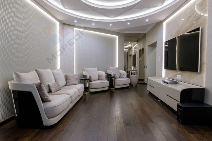 4-комн квартира Дзержинского ул, 93