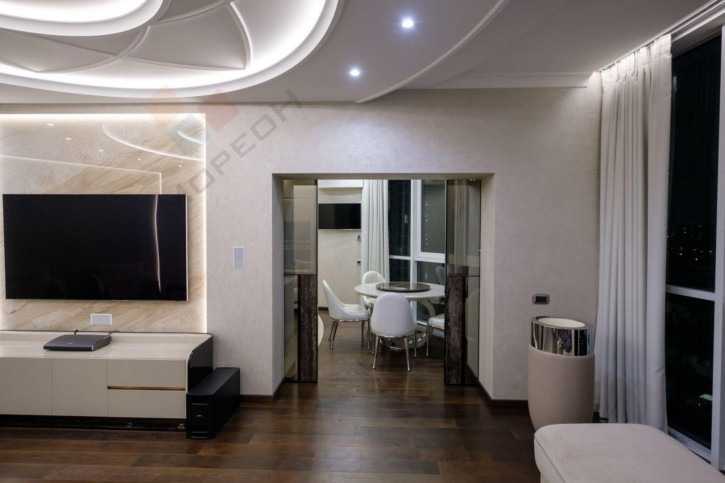 4-комн квартира Дзержинского ул, 93