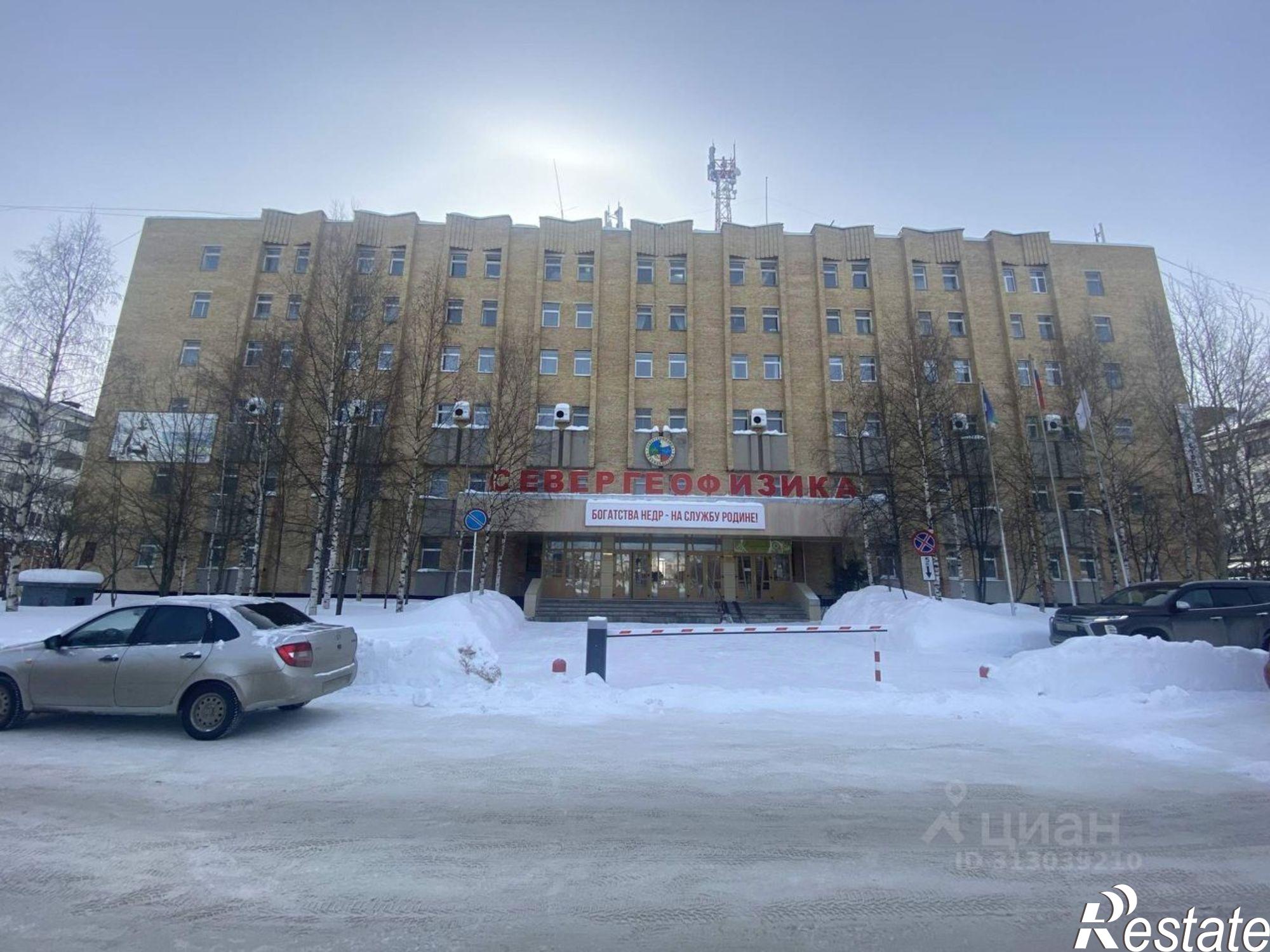 Купить ОСЗ, отдельно стоящее здание за 119 993 000 рублей на проезд Строителей, 10