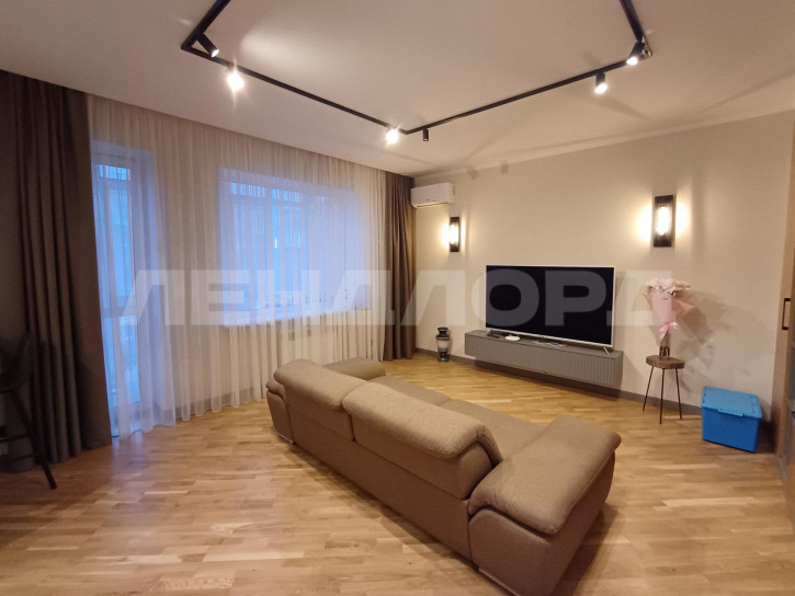 3-комн квартира Верхненольная улица, 3