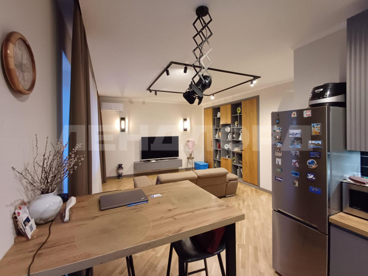 3-комн квартира Верхненольная улица, 3